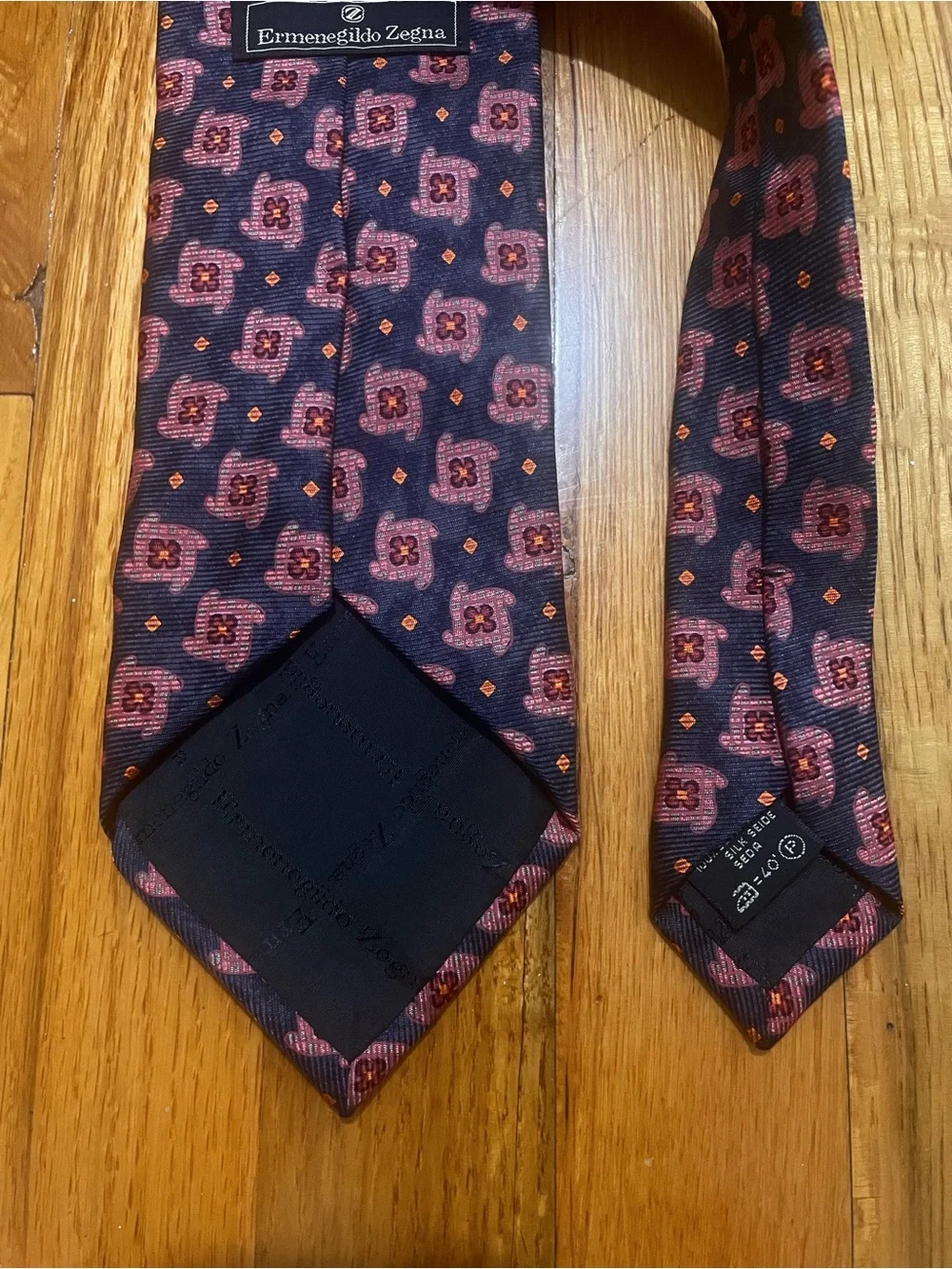 $390 Ermenegildo Zegna Medallion 100% Italian Silk Tie